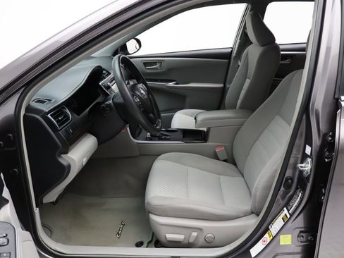 Certified 2015 Toyota Camry LE image 14
