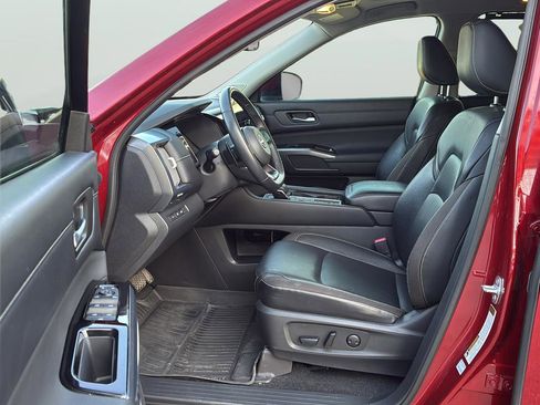 Used 2022 Nissan Pathfinder SL w/ SL Premium Package image 13