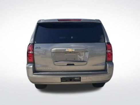 Used 2017 Chevrolet Suburban LT w/ Luxury Package RWD image 5