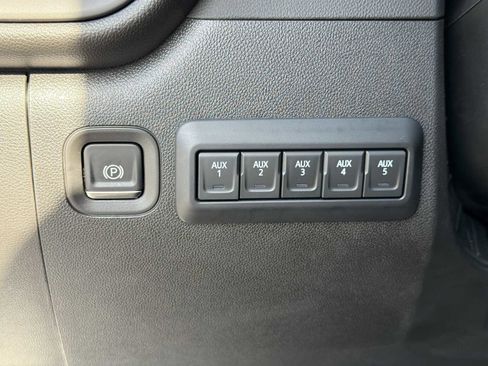 New 2025 GMC Sierra 2500 Pro w/ Convenience Package image 29