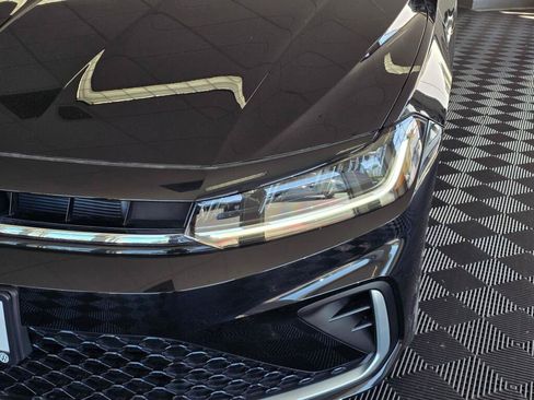 New 2026 Volkswagen Jetta SE FWD image 9