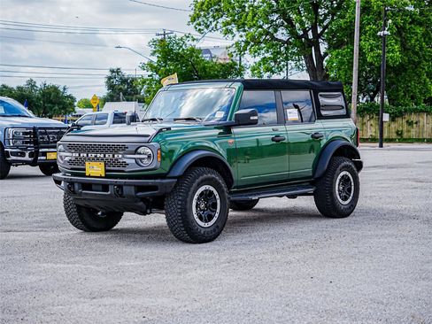 Certified 2023 Ford Bronco Badlands AWD/4WD image 8