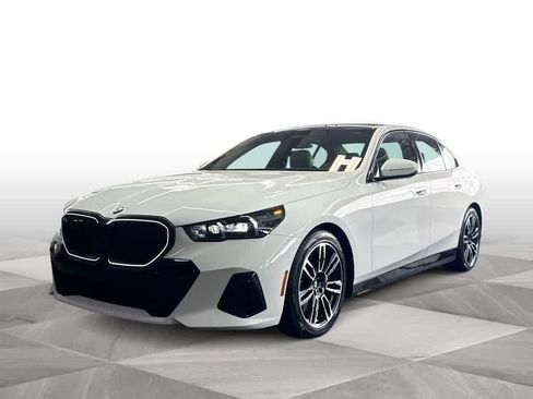 Used 2026 BMW 540i xDrive AWD/4WD image 4