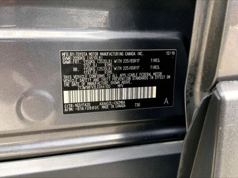 Used 2020 Toyota RAV4 XLE FWD image 36