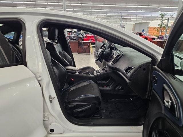 Used 2015 Chrysler 200 S w/ Comfort Group FWD image 30