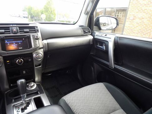 Used 2017 Toyota 4Runner 4WD image 14