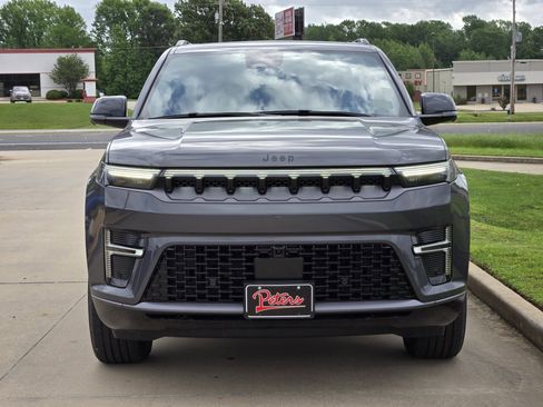 New 2026 Jeep Grand Wagoneer Limited AWD/4WD image 2