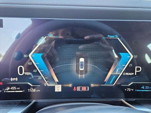 New 2026 BMW 750e xDrive image 11