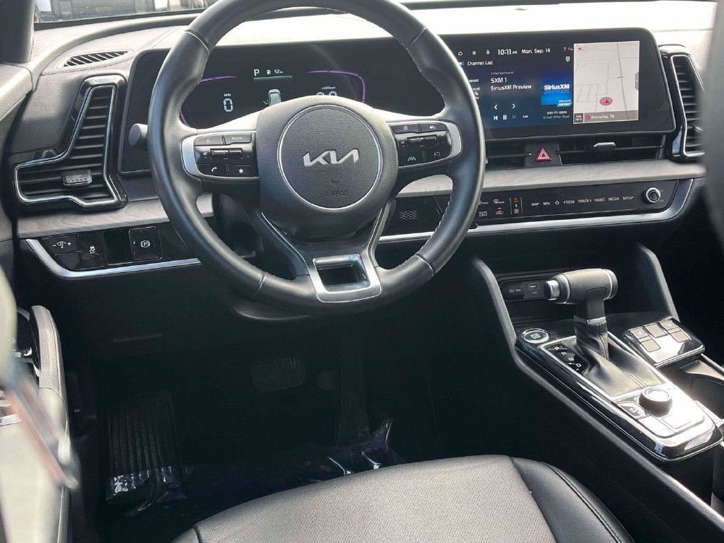 Used 2025 Kia Sportage X-Line AWD/4WD image 2