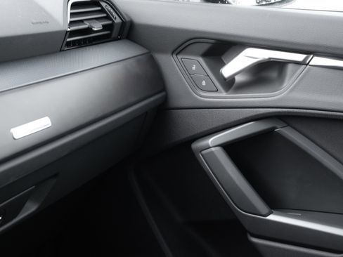 Certified 2024 Audi Q3 2.0T Premium image 14