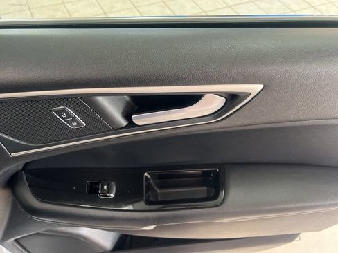 Used 2019 Ford Edge SEL AWD/4WD image 15