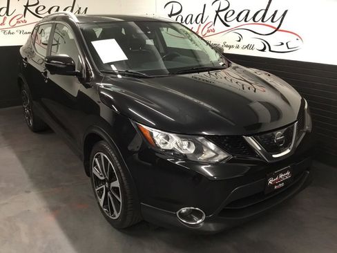 Used 2018 Nissan Rogue Sport SL w/ SL Premium Package AWD/4WD image 2