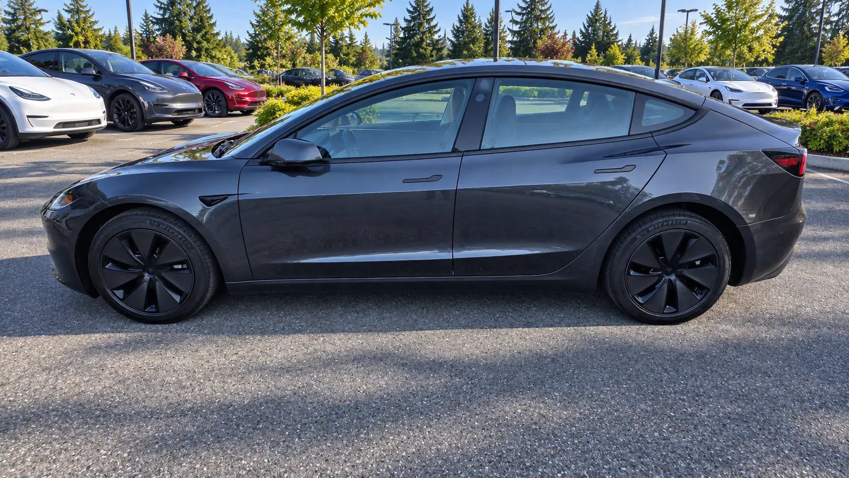 Used 2025 Tesla Model 3 Long Range RWD image 8
