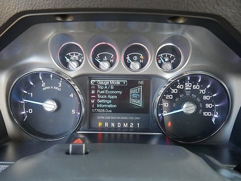 Used 2011 Ford F250 Lariat w/ Chrome Pkg image 29