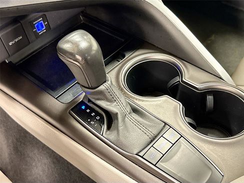 Used 2023 Toyota Camry SE image 16