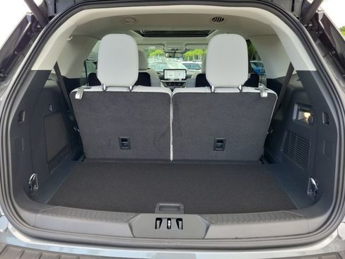 New 2026 Ford Explorer Platinum w/ LUX Leather Package AWD/4WD image 11