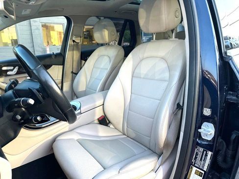 Used 2016 Mercedes-Benz GLC 300 4MATIC image 16
