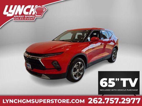 Used 2025 Chevrolet Blazer LT image 1