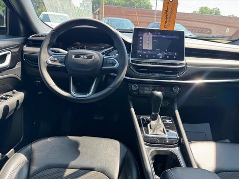 Used 2022 Jeep Compass Latitude w/ Sun and Sound Group FWD image 13