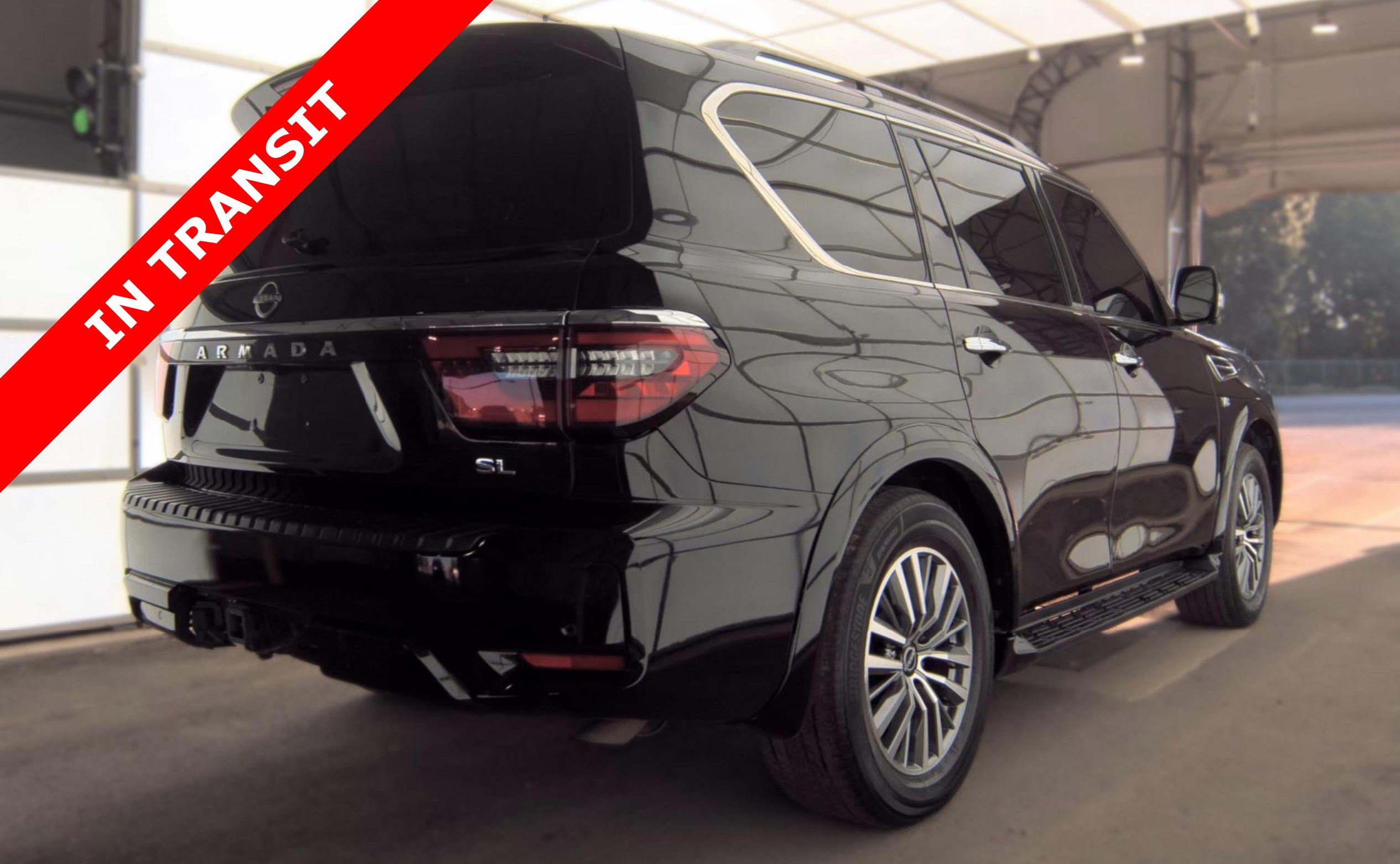 Used 2021 Nissan Armada SL w/ Captain's Chairs Package RWD image 4