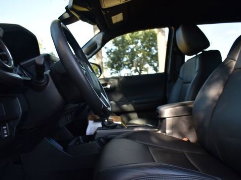 Used 2023 Toyota Tacoma TRD Sport image 21