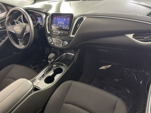Used 2024 Chevrolet Malibu LT image 27