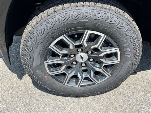 New 2026 Chevrolet Colorado Z71 AWD/4WD image 9