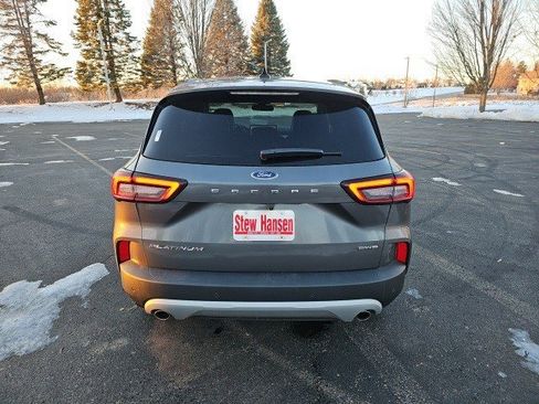 Used 2023 Ford Escape Platinum image 5