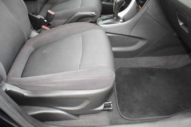 Used 2019 Chevrolet Trax LT FWD image 14