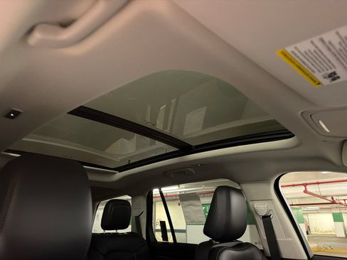 New 2027 Lincoln Aviator AWD image 14