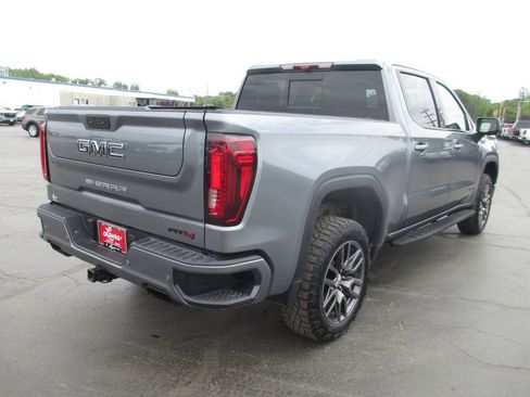 Used 2021 GMC Sierra 1500 AT4 w/ AT4 Premium Package AWD/4WD image 7