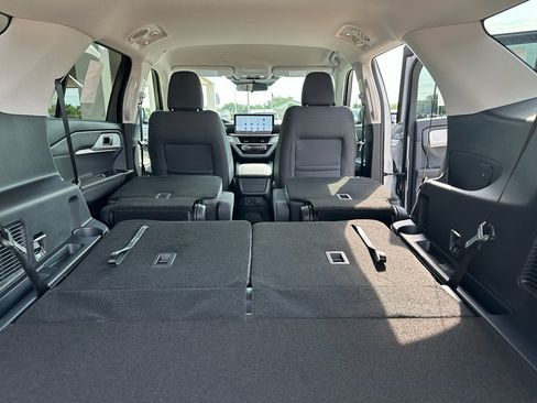 New 2026 Ford Explorer Active AWD/4WD image 34