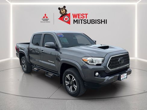 Used 2018 Toyota Tacoma TRD Sport w/ Technology Package RWD image 7