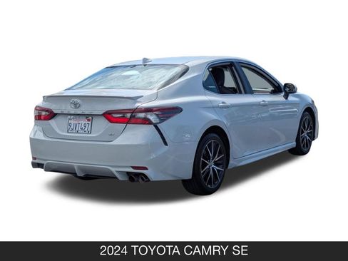 Used 2024 Toyota Camry SE w/ Convenience Package FWD image 9