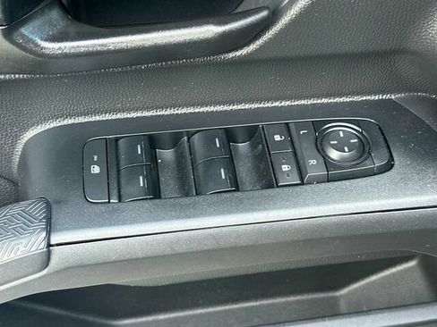 Used 2024 Toyota Tacoma SR5 AWD/4WD image 13