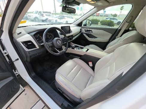 Used 2021 Nissan Rogue SL FWD image 12