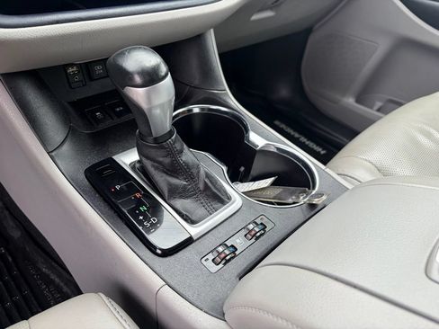 Used 2018 Toyota Highlander Limited AWD/4WD image 29