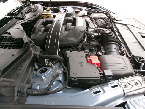 Used 2025 Ford Mustang GT Premium RWD image 31
