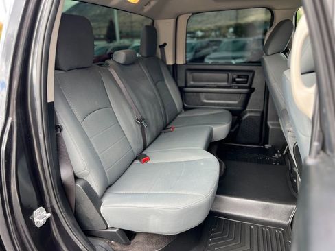 Used 2018 RAM 1500 Express w/ Express Value Package image 24