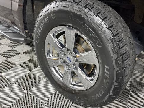 Used 2018 Ford F150 XLT w/ Equipment Group 302A Luxury AWD/4WD image 15