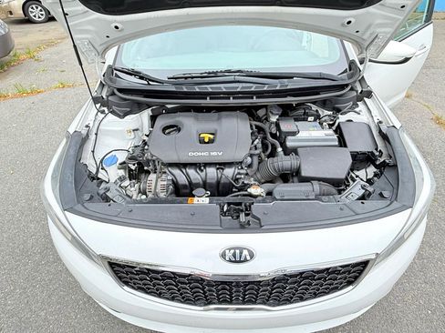 Used 2017 Kia Forte LX FWD image 25