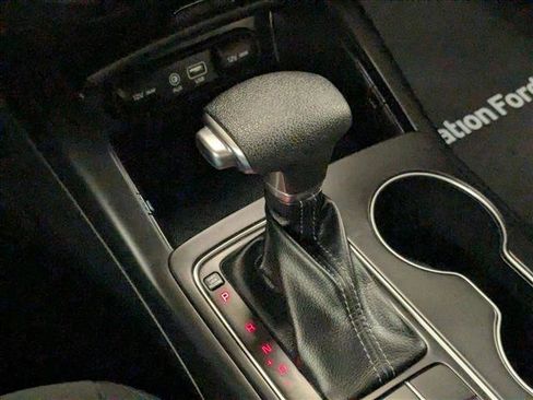 Used 2019 Kia Sorento L image 16