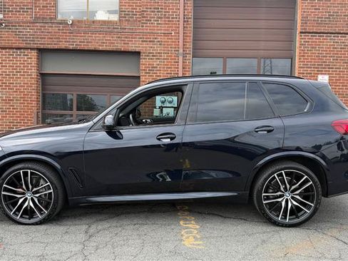 Used 2019 BMW X5 xDrive50i w/ M Sport Package AWD/4WD image 6
