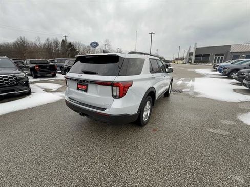 New 2026 Ford Explorer Active image 7