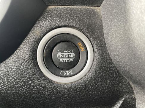 Used 2024 RAM 2500 Tradesman w/ Chrome Appearance Group AWD/4WD image 15