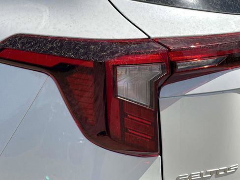 New 2026 Kia Seltos S FWD image 31