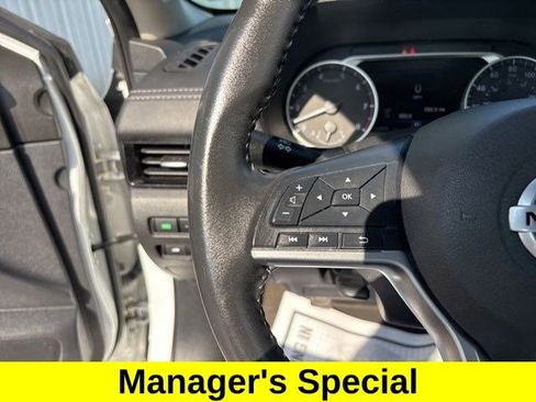 Used 2022 Nissan Sentra SV image 17