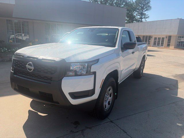 Used 2025 Nissan Frontier S RWD image 2