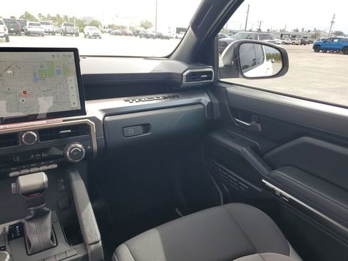 Certified 2025 Toyota Tacoma TRD Sport image 11