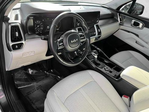 Used 2023 Kia Sorento SX image 11